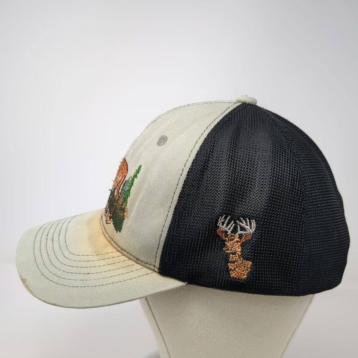 Top Level Trucker Hat Green One Size Deer Wildlife Mesh Snapback Hunting Woods