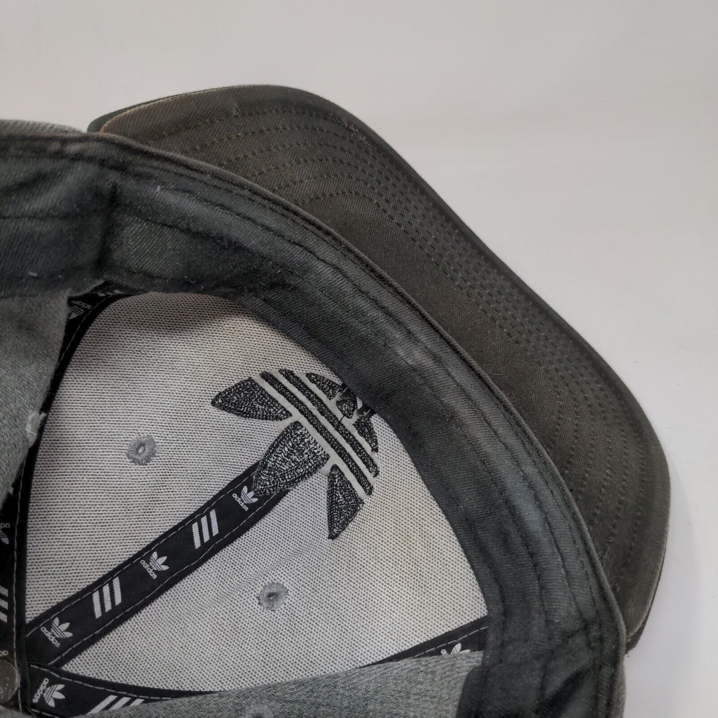 Adidas Trefoil Snapback Hat Gray OSFM Embroidered Colorblock 6 Panel