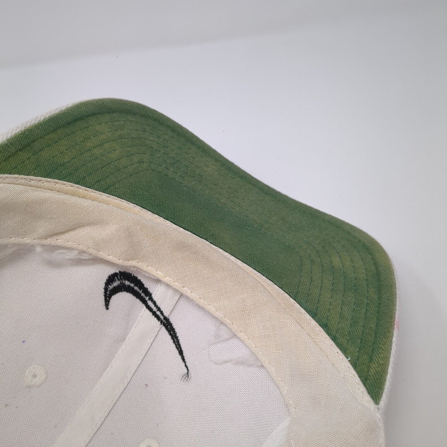 Nike Snapback Hat White One Size Adjustable Embroidered Swoosh 6 Panel