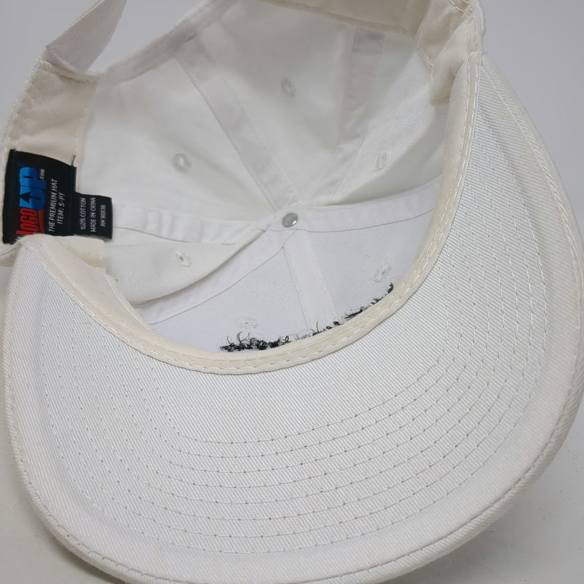 LogoUp Baseball Cap White One Size Blue Walleye Outpost Lac Achepabanca Fish Hat