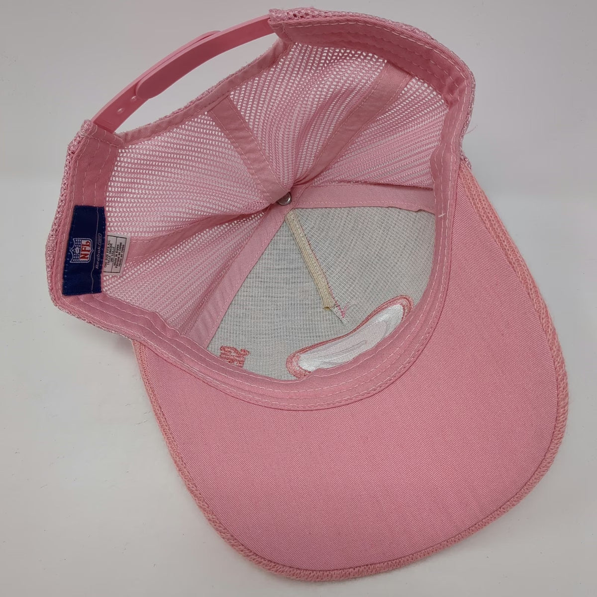Reebok NFL Green Bay Packers Pink Trucker Hat One Size Argyle Mesh Snapback Cap