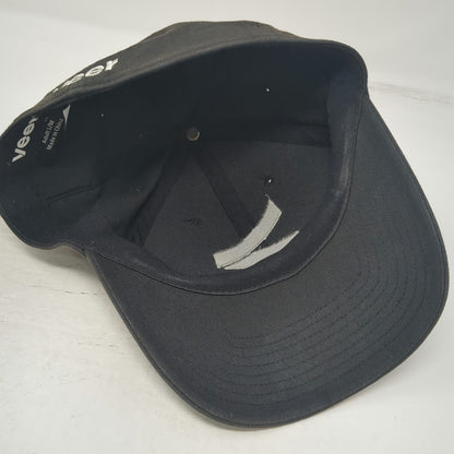 Veer Baseball Cap Black M Stretch Fit Embroidered Logo Curved Brim Comfort Hat