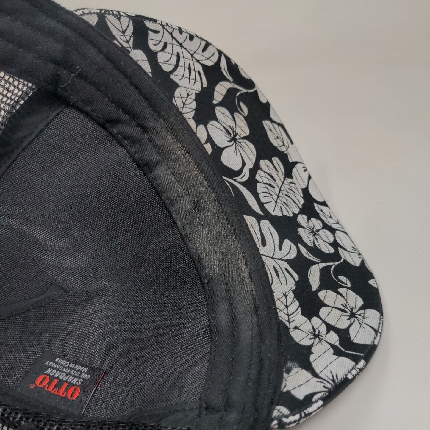 Hook Tribe Snapback Trucker Hat Multicolor OSFM Adjustable Mesh Back Floral Otto