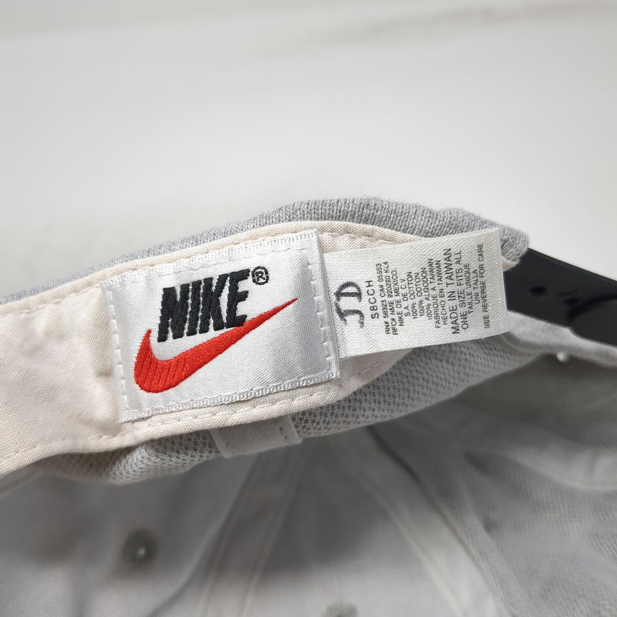 Nike Snapback Hat Gray Black OS Tennis Swoosh Cotton Patch Logo Brim Vintage
