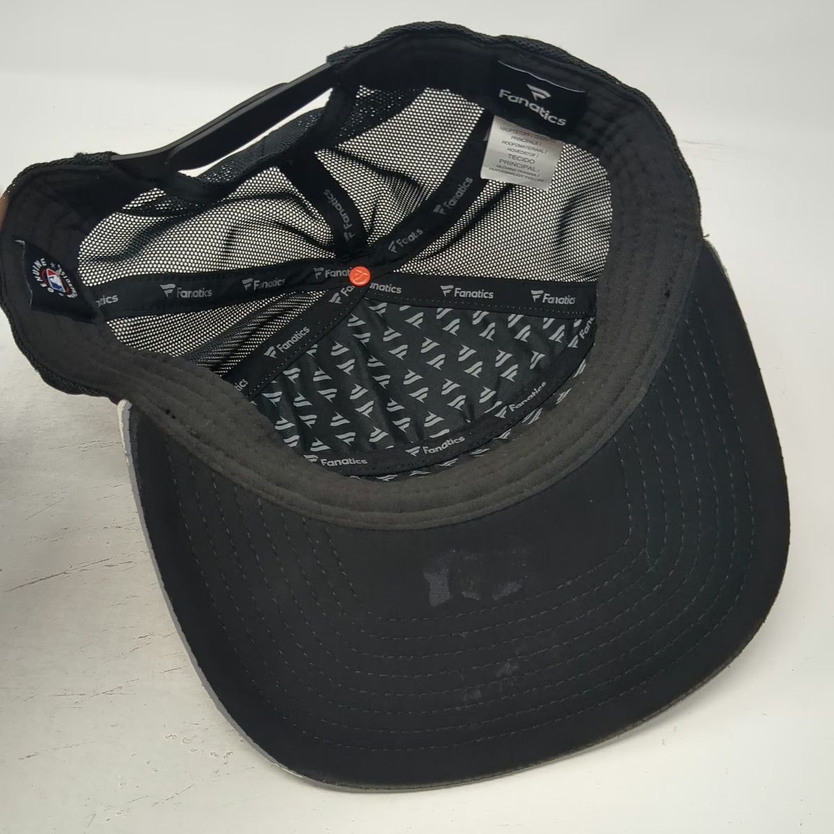 Chicago Cubs MLB Fanatics Trucker Hat Gray Black One Size Mesh Patch Snapback
