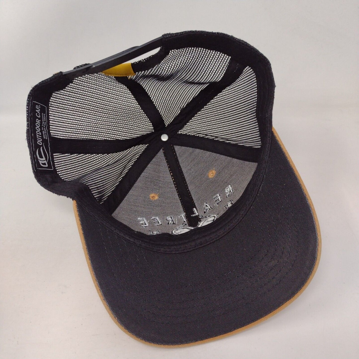 Realtree Outdoors Snapback Mesh Back Trucker Hat Multi OSFM Colorblock