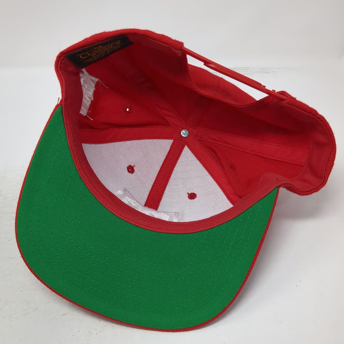 Yupoong Snapback Red One Size Apex Legends Skull Flat Brim Video Game Gaming Hat