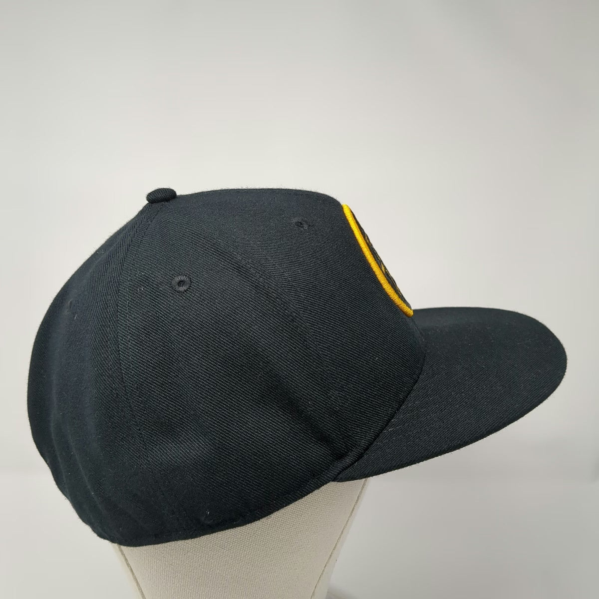 Boston Bruins NHL Fanatics Cap Black 7 1/2 Spoked-B Logo Fitted Flat Brim Hat