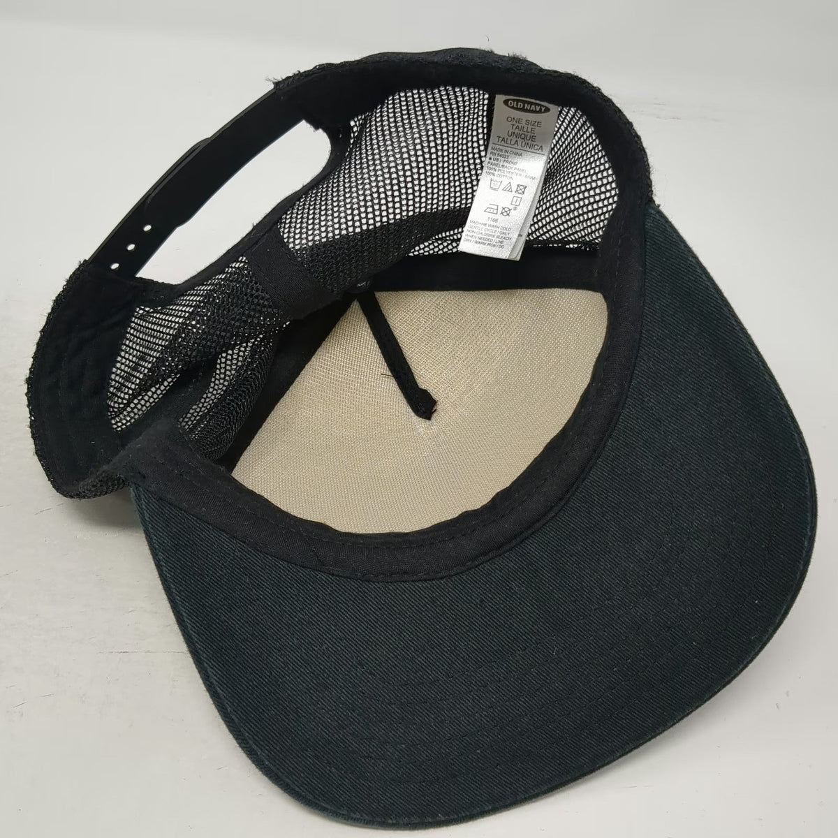 Old Navy Trucker Hat Blue Black One Size Scuba Diver Underwater Graphic Snapback