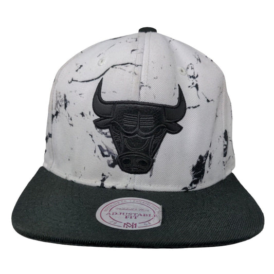 Mitchell & Ness Men's Snapback Hat Multicolor Chicago Bulls Embroidered Logo