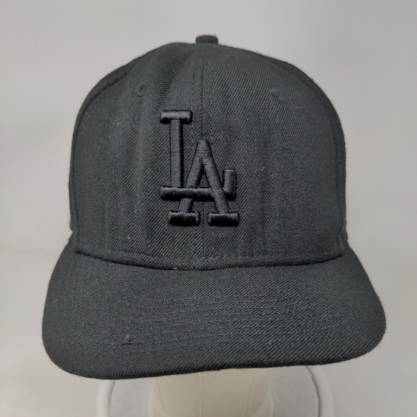 LA Dodgers Fitted Hat Black Size 7 1/2 Embroidered Logo New Era Joseline