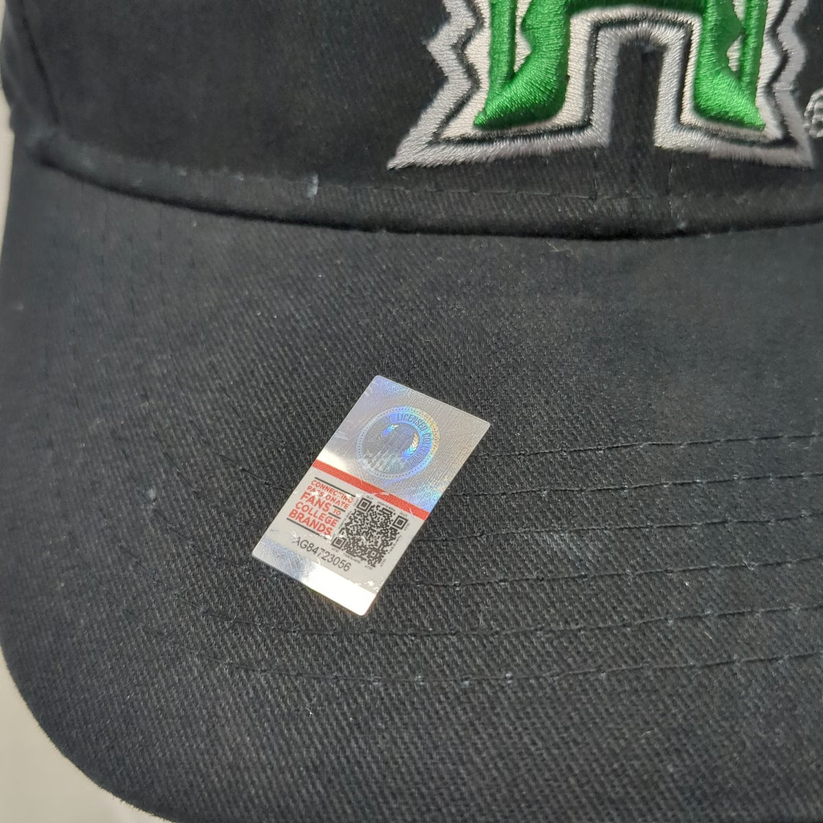 Hawaii Rainbow Warriors NCAA Happy Shirts Cap Black One Size Strapback Islands
