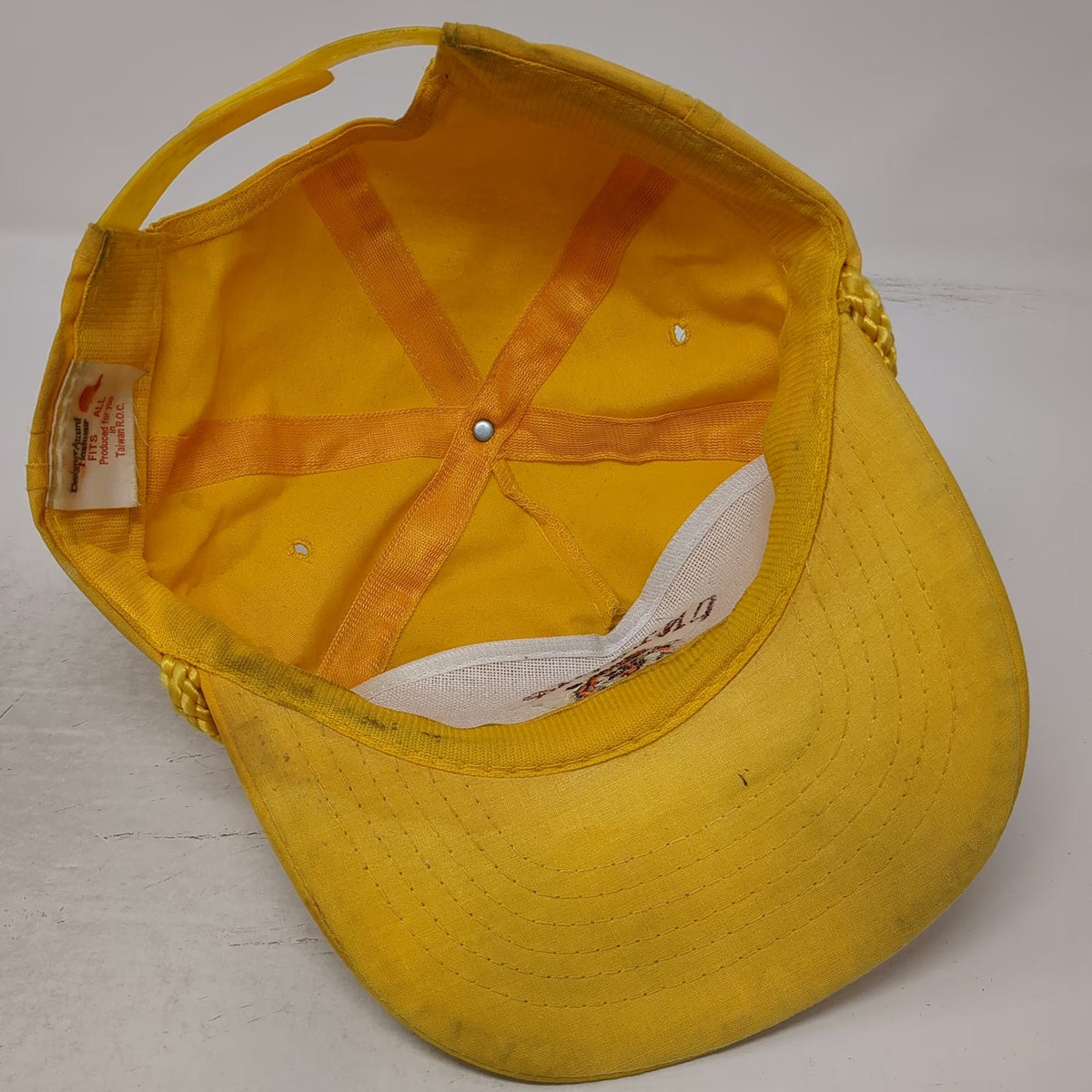Designer Award Headwear Trucker Yellow Hat OS Rope Brim Ontario Tiger Vintage