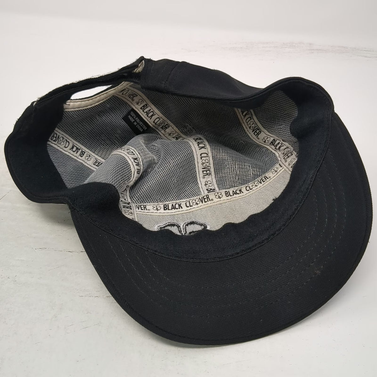Black Clover 5 Panel One Size Hat Strapback Live Lucky White Logo Breathable