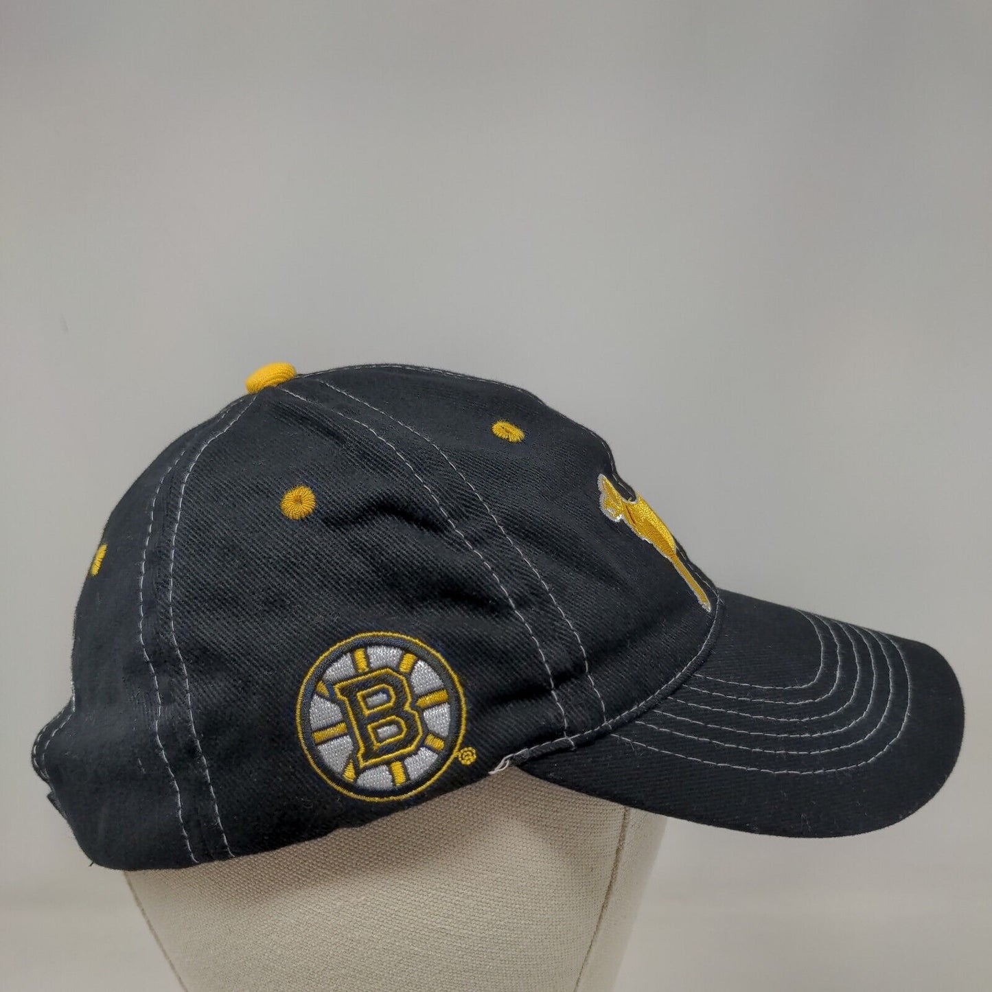 The Black Dog Men's Strapback Hat Black Embroidered Boston Bruins Logo Cotton