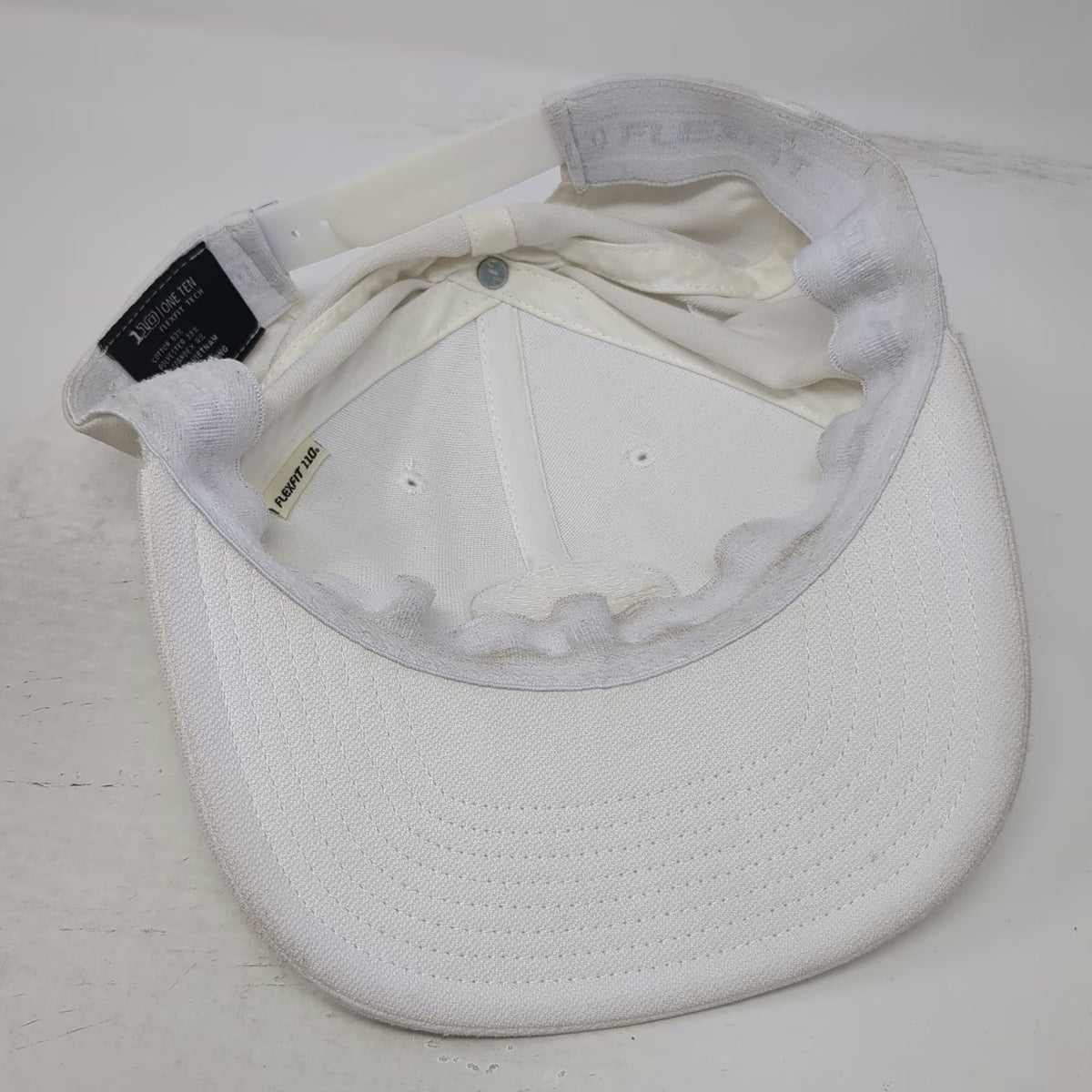 TravisMathew Snapback White One Size 110 Flexfit Patch Golf Hat Structured 2007