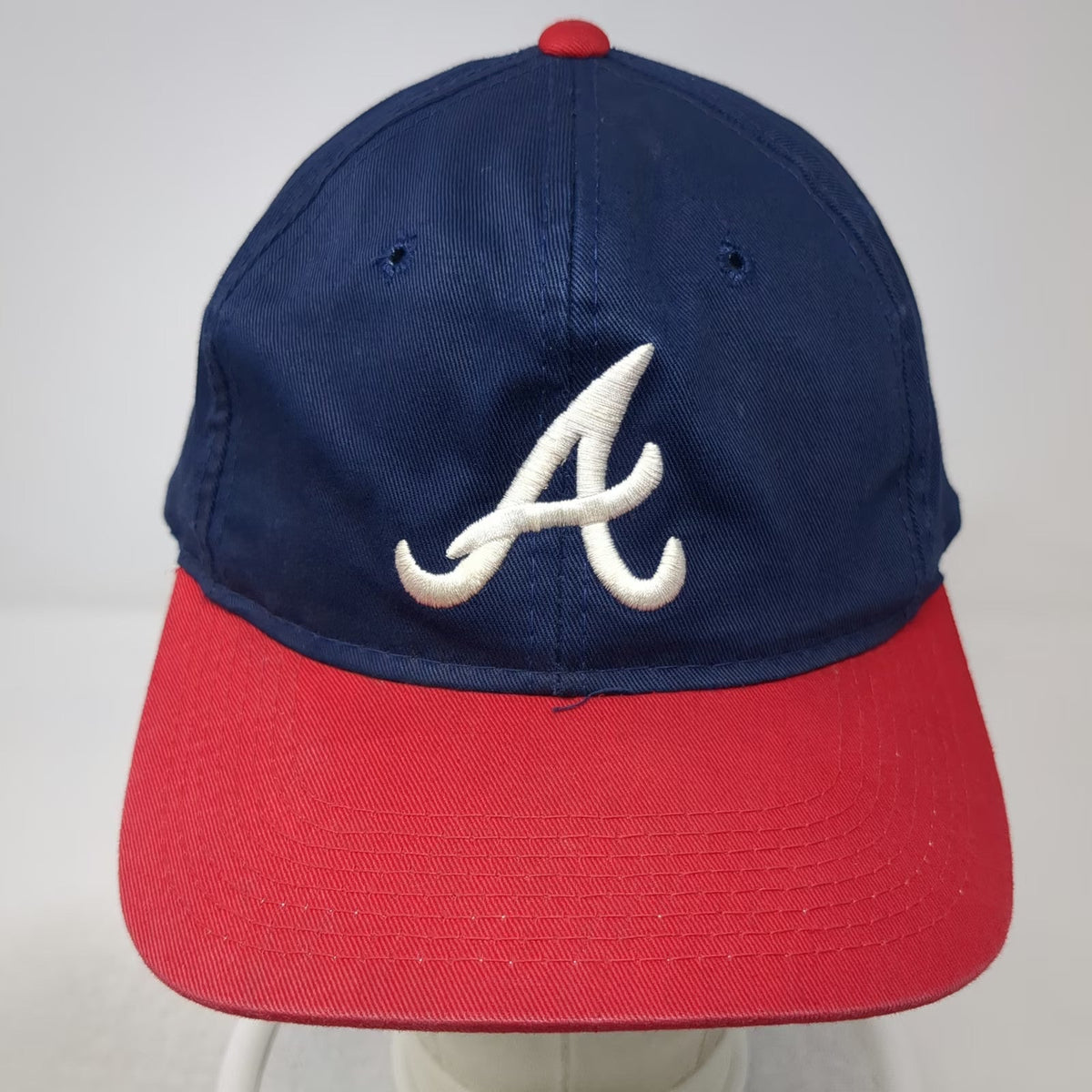Atlanta Braves MLB Outdoor Cap Trucker Hat Blue Red OSFM Snapback Embroidered