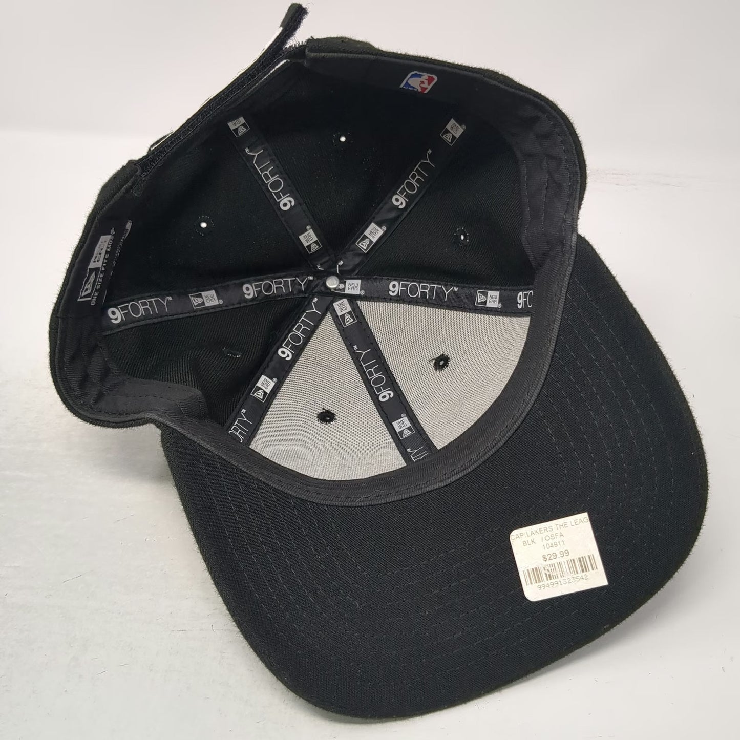 Los Angeles Lakers NBA New Era Black One Size Cap Embroidered Logo Strapback