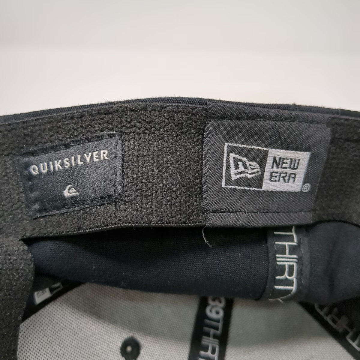 New Era Quiksilver Baseball Cap Black M Stretch Fit Fitted Structured Hat