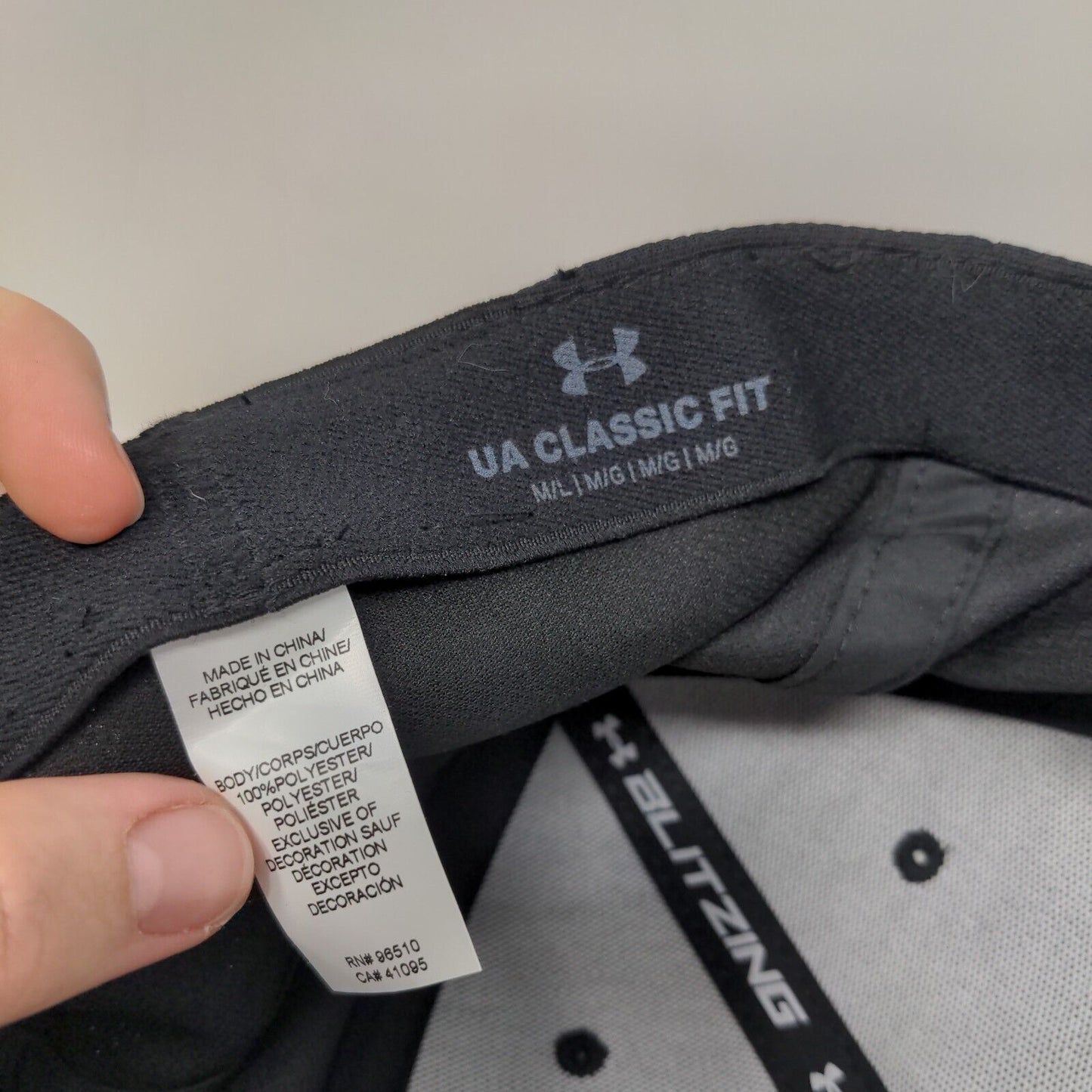 Under Armour Blitzing Fitted Hat Black M/L UA Classic Fit Embroidered