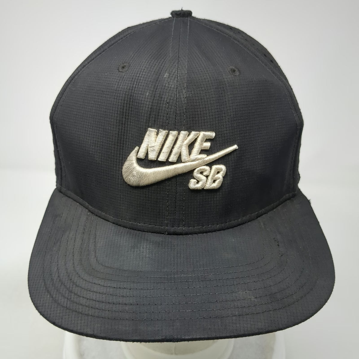 Nike SB Trucker Hat Black One Size Laser Perforated Snapback Flat Brim Logo