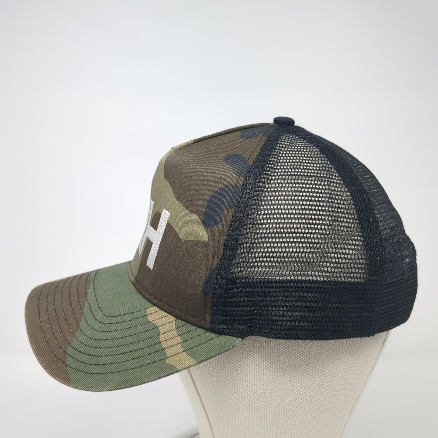 RH Snapback Mesh Back Trucker Hat Multicolor Camo One Size New Era