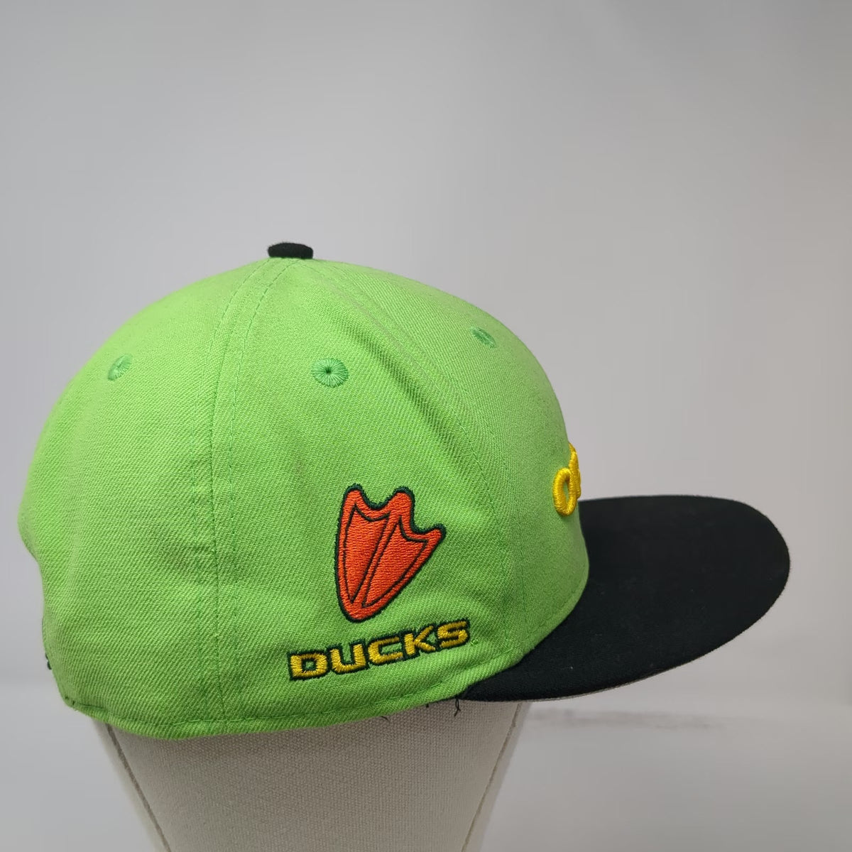 Oregon Ducks NCAA New Era Snapback Hat Green Black 9FIFTY Flat Brim Embroidered