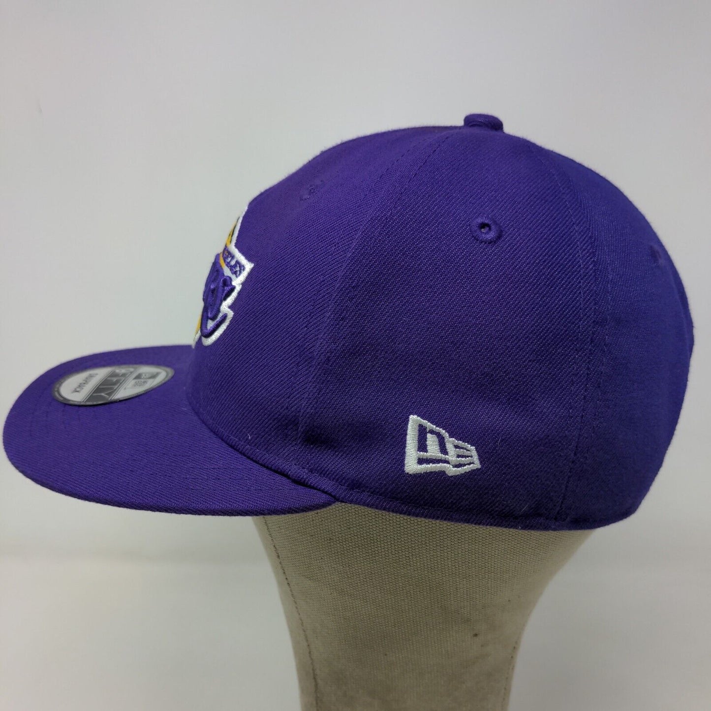 New Era Mens Snapback Hat Purple Size OSFM Embroidered Los Angeles Lakers 9Fifty