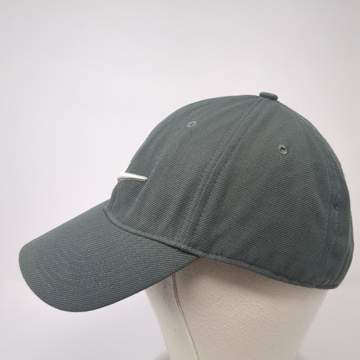 Nike Legacy91 Strapback Hat Gray One Size Adjustable Swoosh Embroidered