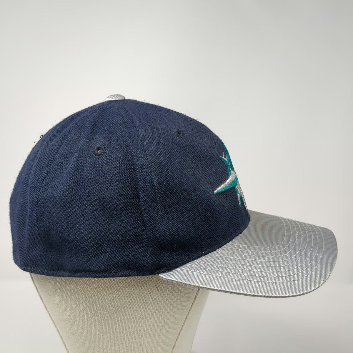 Seattle Mariners MLB Sports Specialties Baseball Cap Blue Silver 7 1/2 Vintage