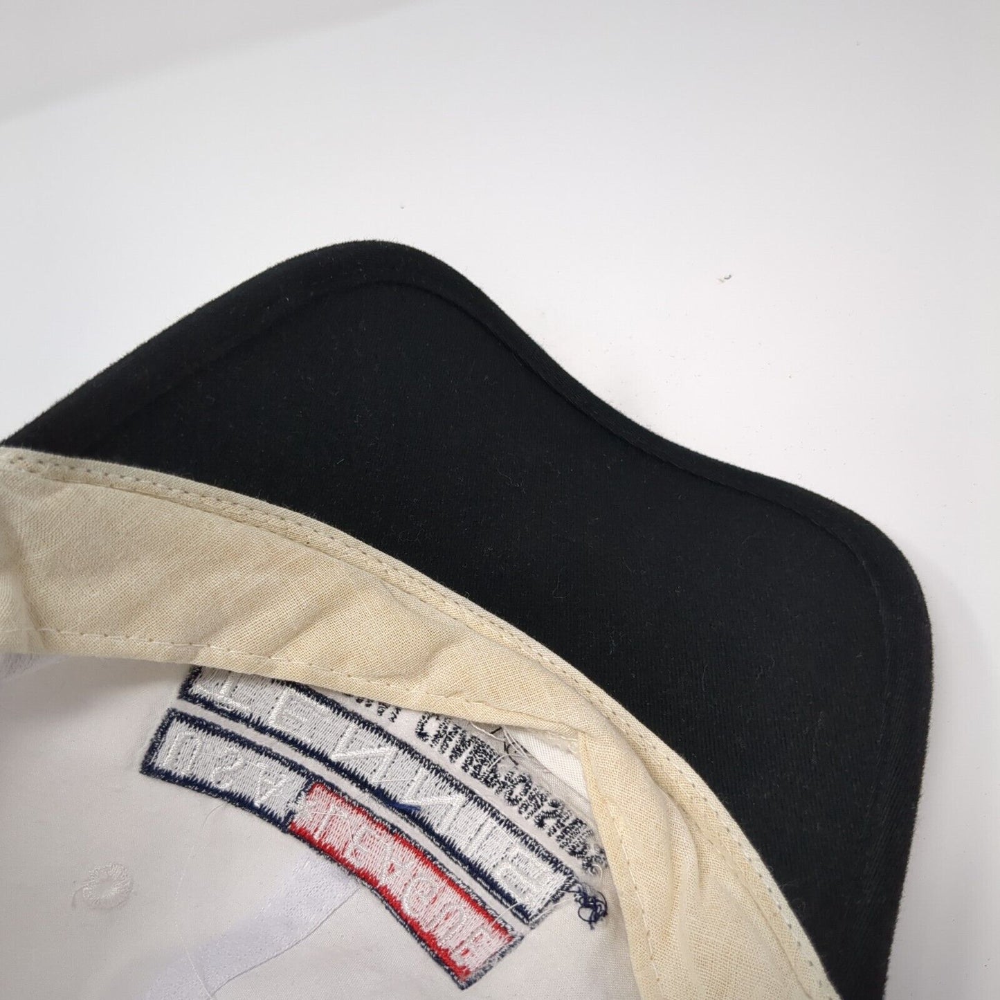 USA League Tennis 2001 National Champions Lincoln Slideback Hat White OS zkapz