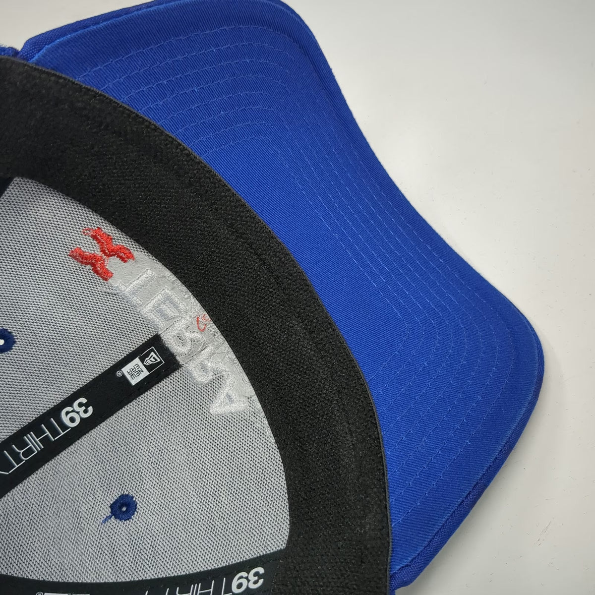New Era XL Baseball Cap Blue Mesh Back 39THIRTY Camo American Flag Terra Hat