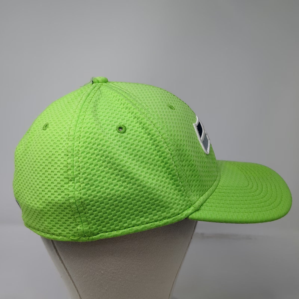 New Era 39THIRTY Seattle Seahawks NFL Hat Green L Stretch Fit Curved Bill Logo
