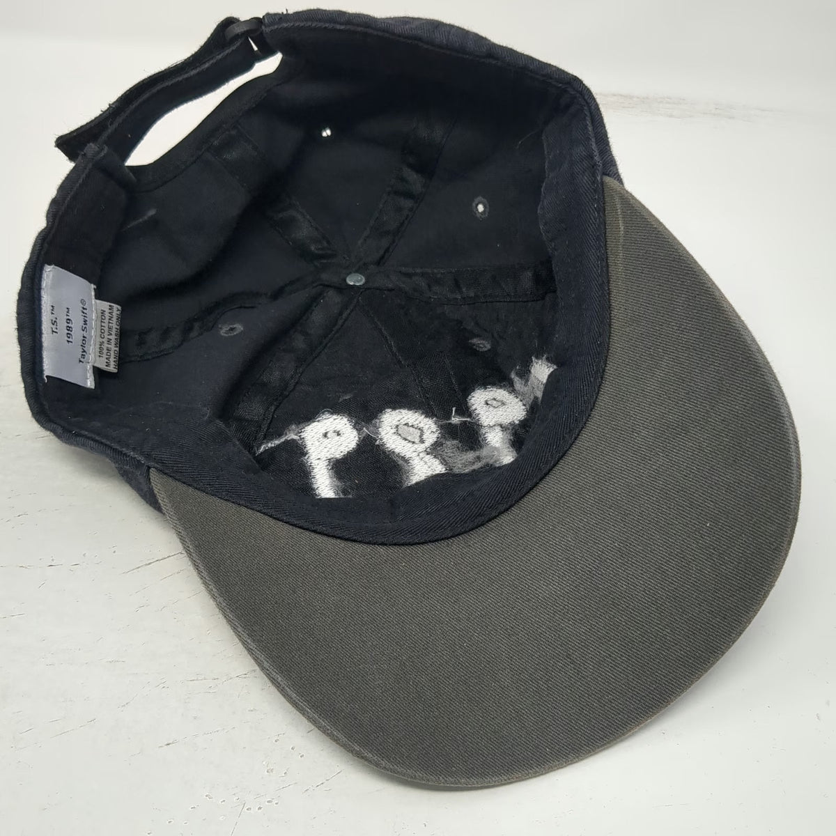 Taylor Swift 1989 T.S. Baseball Cap Black M Slideback Cotton Hat Embroidered