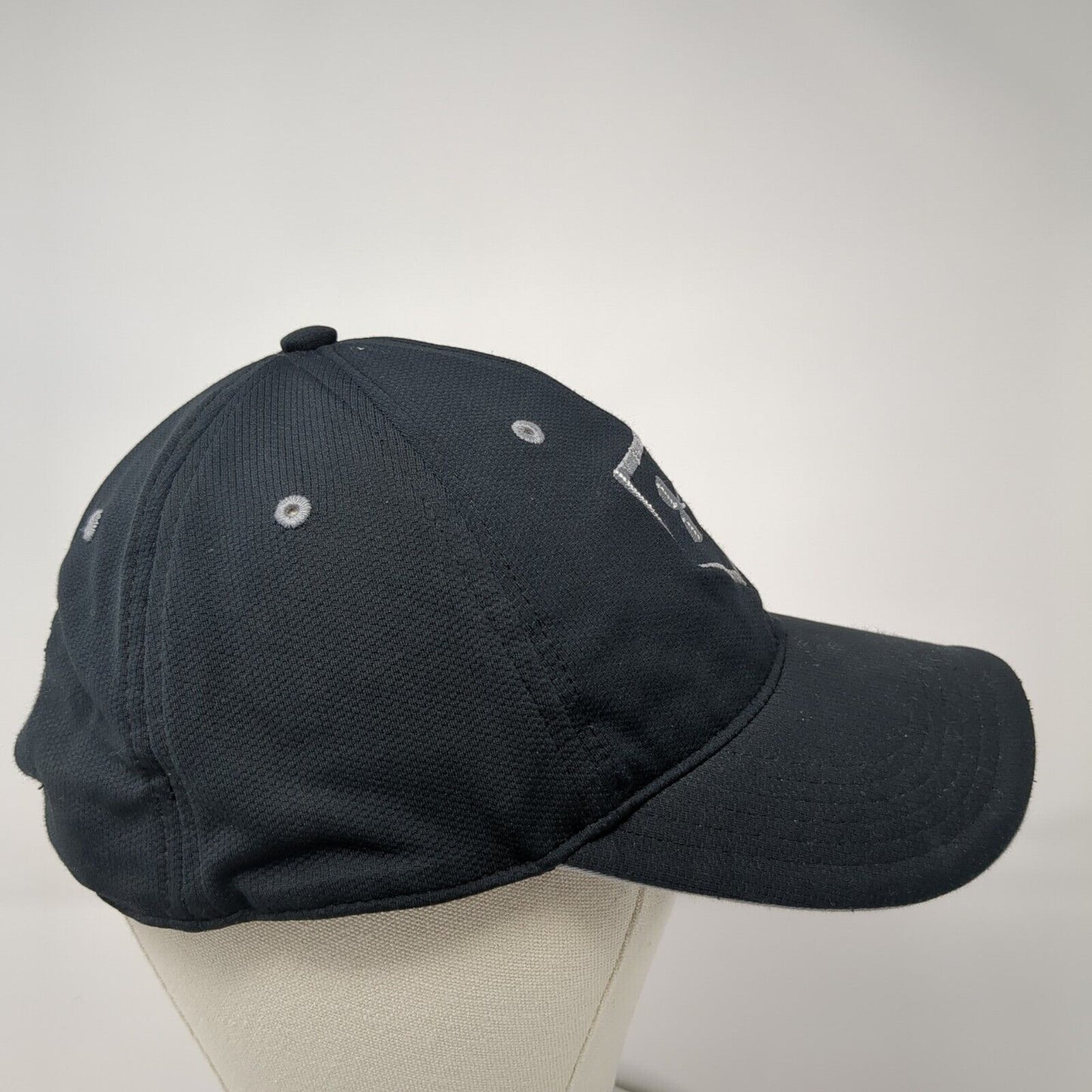 Under Armour HeatGear Strapback Hat Black One Size Adjustable 6 Panel