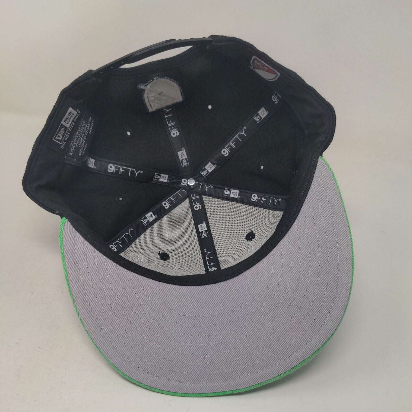 New Era Men's Snapback Hat Black OSFM Embroidered MLS Austin FC Logo 9Fifty