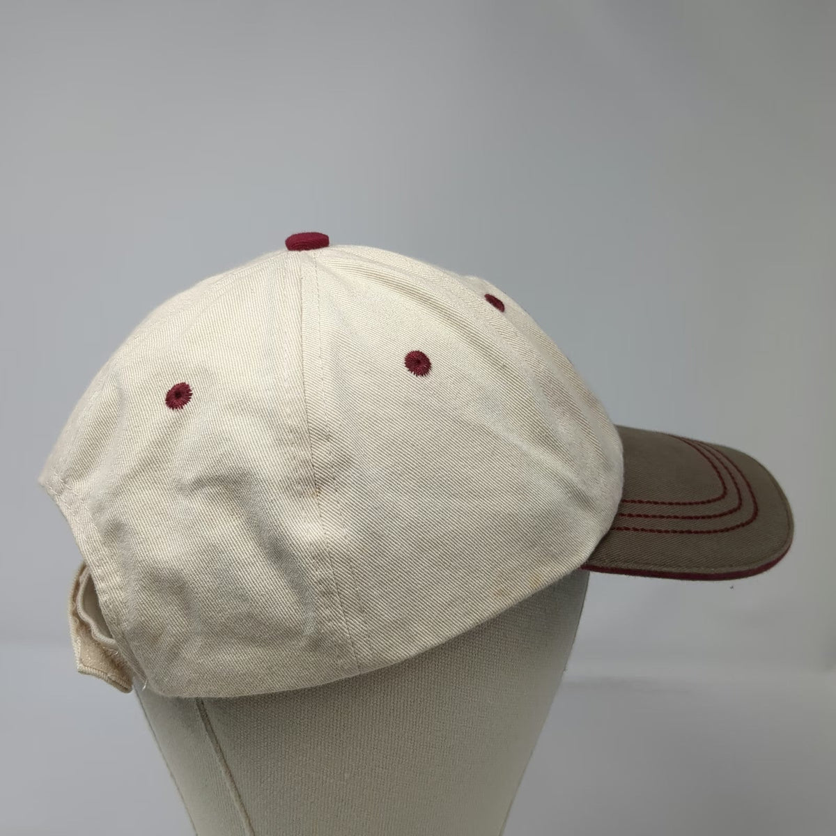 Royal Specialty Baseball Cap Beige One Size Canada Maple Leaf Strapback Hat