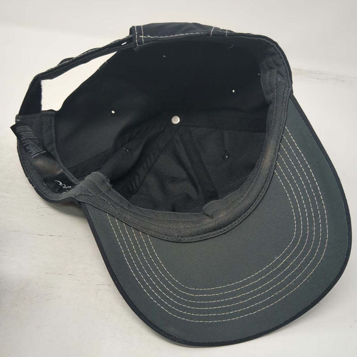 Nike Baseball Cap Black OSFM Lyons Embroidery Contrast Stitching Polyester Hat