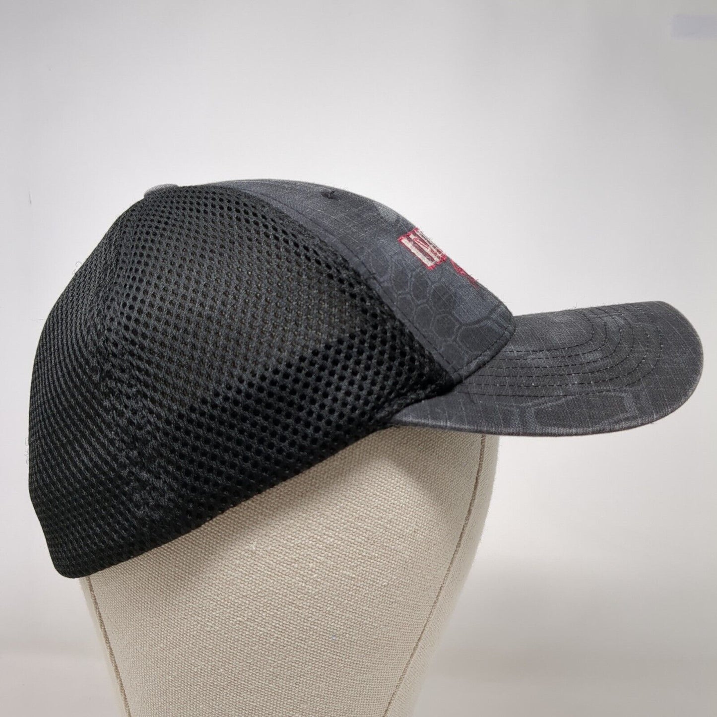 Indart Farms Fitted Mesh Back Hat Camo SM-MD Embroidered Richardson