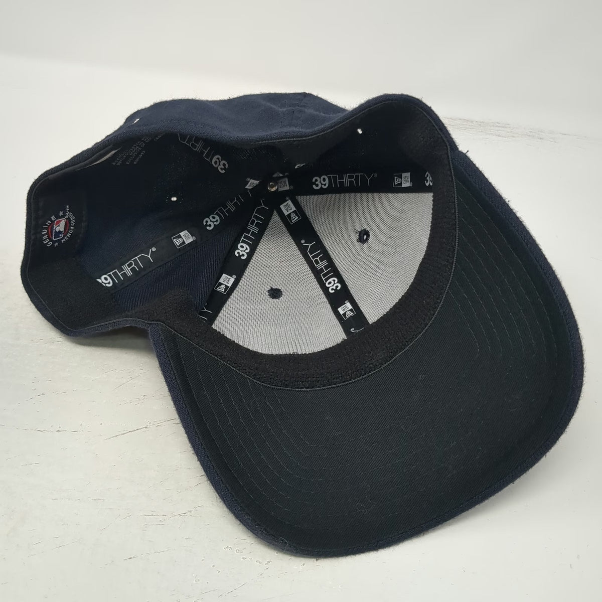 Boston Red Sox MLB New Era Baseball Cap Blue L Hat Curved Brim Stretch 39THIRTY