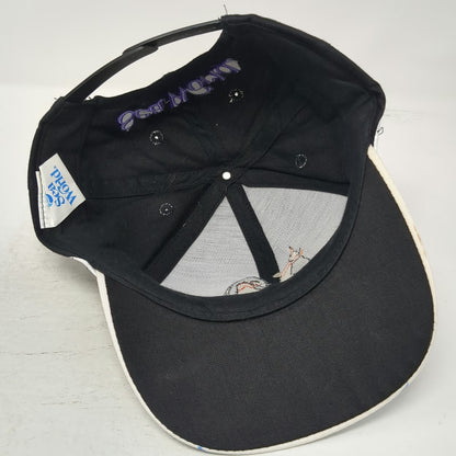 SeaWorld Snapback Black White OS Penguin Graphic Embroidered Waves Hat Vintage