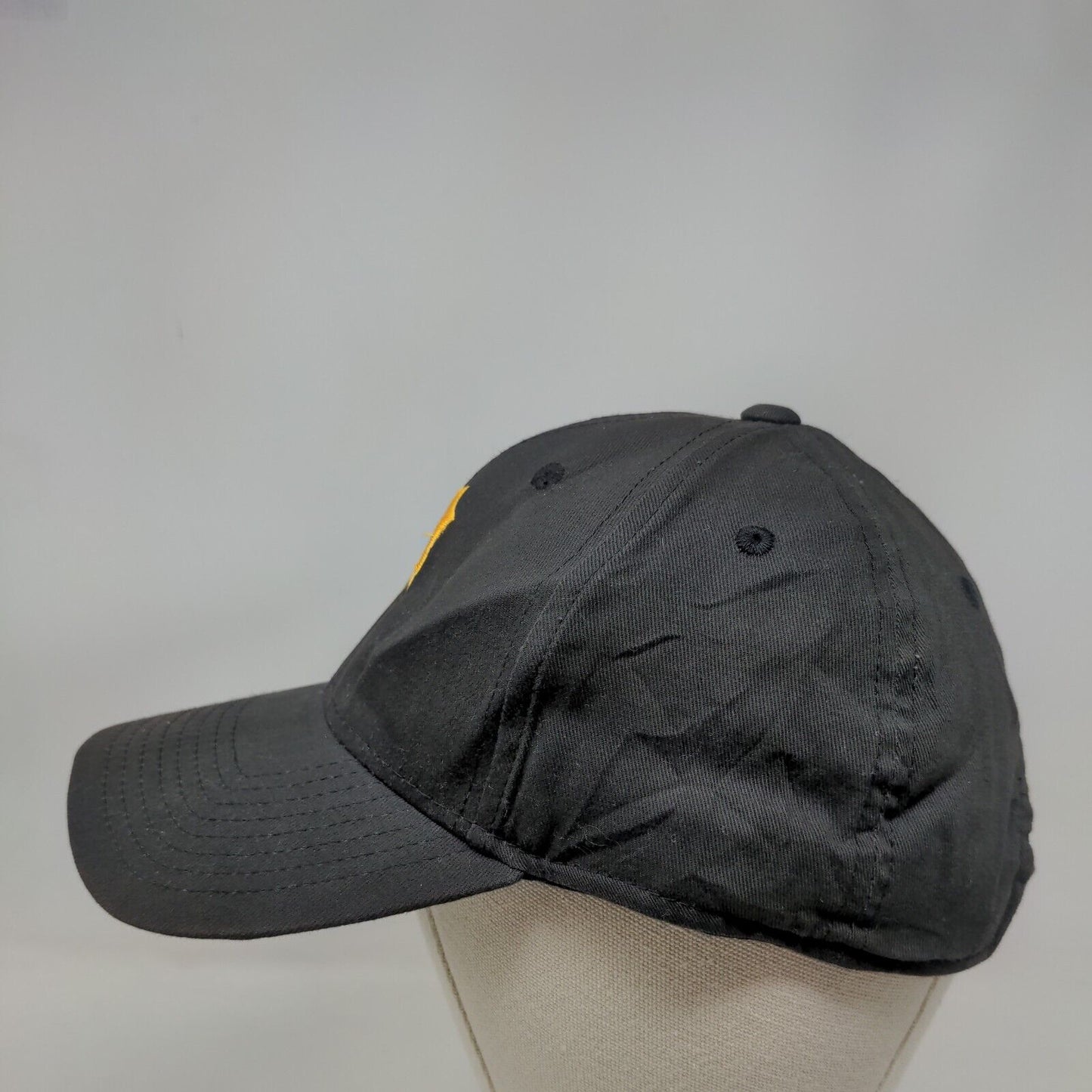 Pittsburgh Pirates Strapback Hat Black OSFA Embroidered Logo Fan Favorite MLB