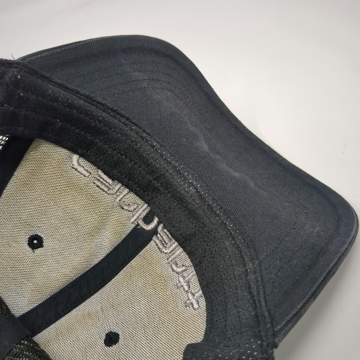 Carhartt Trucker Hat Black Gray One Size Snapback Mesh Logo Embroidered Work