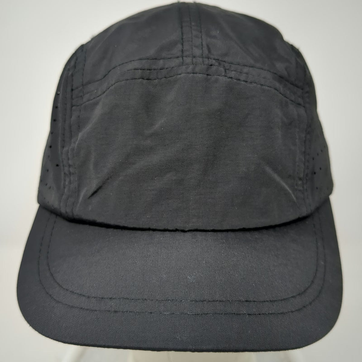 DYX Bace Camp 5 Panel Black Hat OSFM Perforated Performance Runner Adjustable
