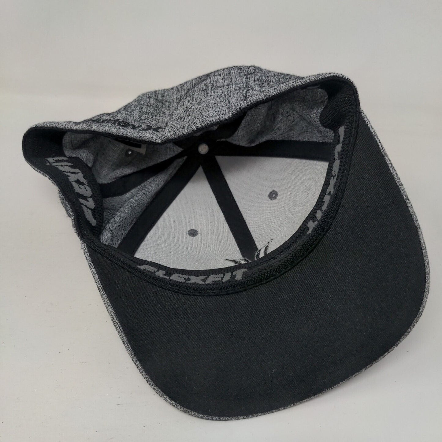 Hurley Fitted Hat Gray S/M Embroidered Flexfit 6 Panel Vent Holes