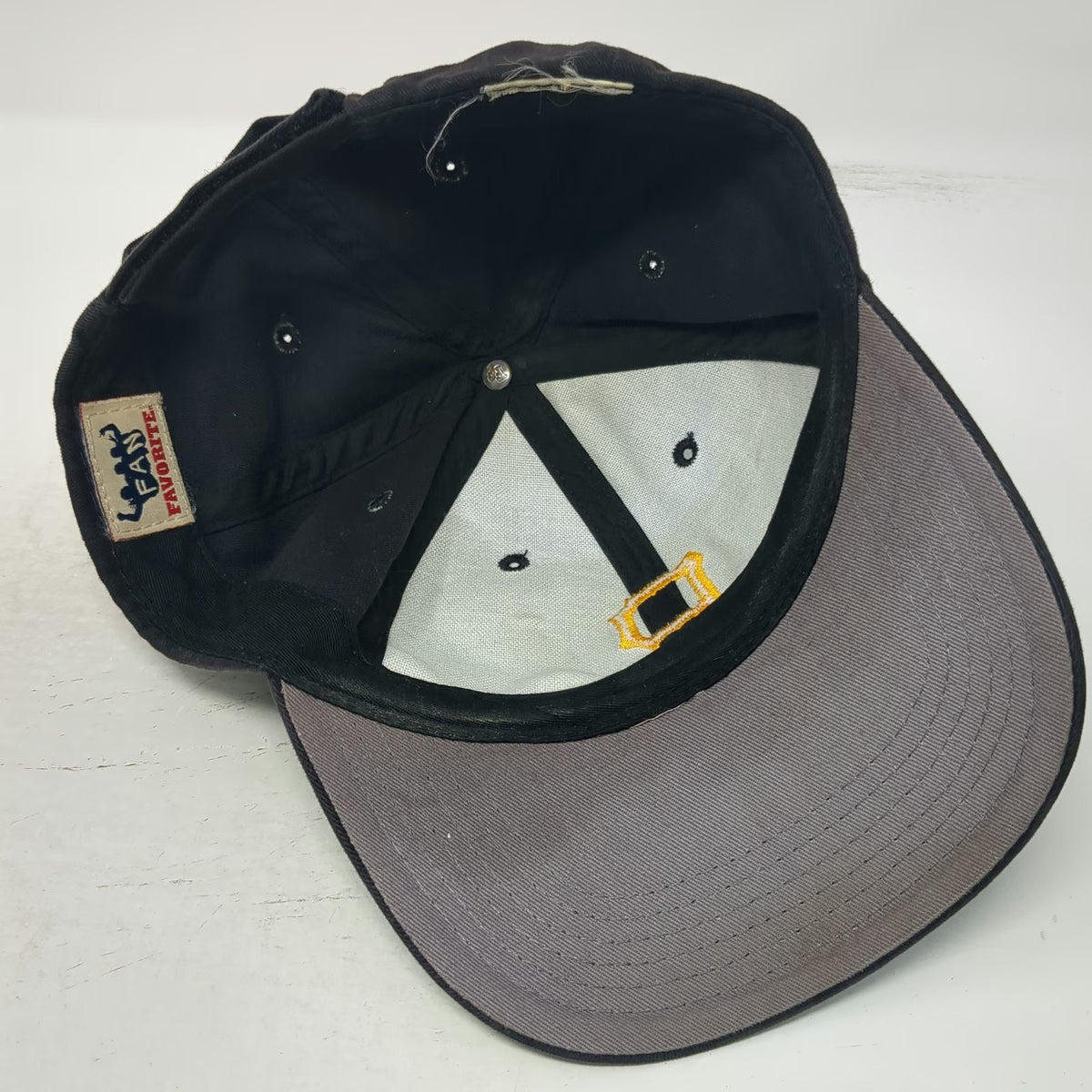 Fan Favorite Pittsburgh Pirates MLB Baseball Cap Black One Size Strapback P Logo