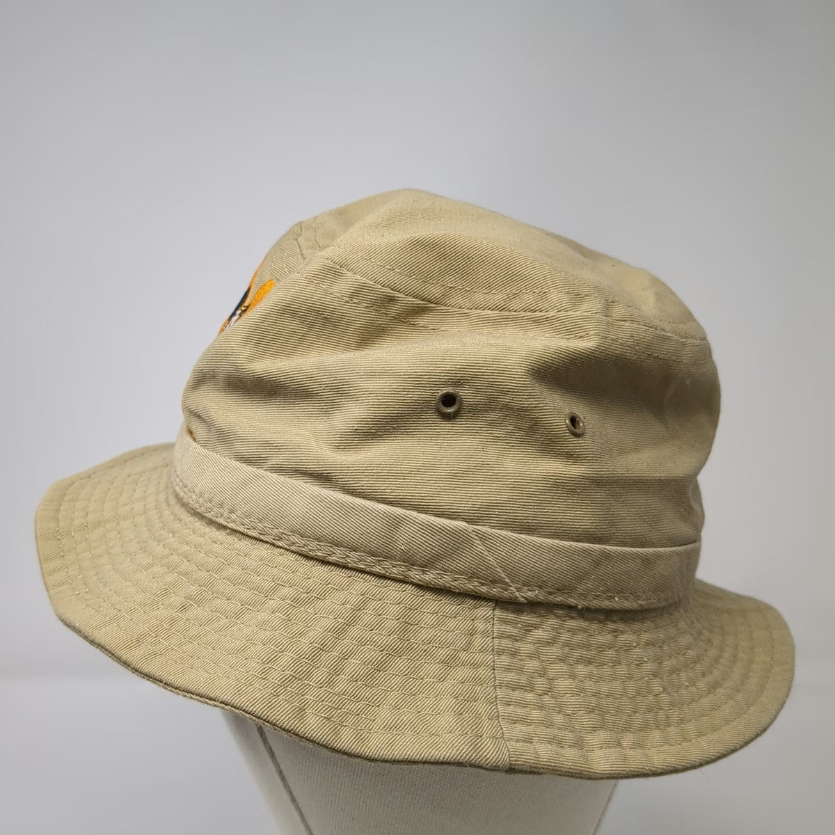 Goofy's Co Bucket Hat Beige Mickey Mouse Disney M Embroidered Cotton Vintage