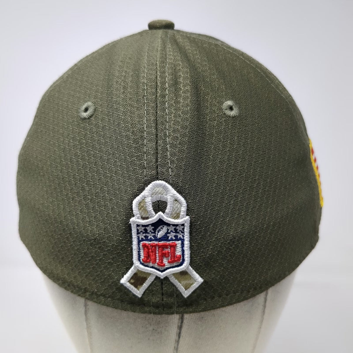 New Era Philadelphia Eagles NFL Hat Green M Salute To Service Camo 39THIRTY