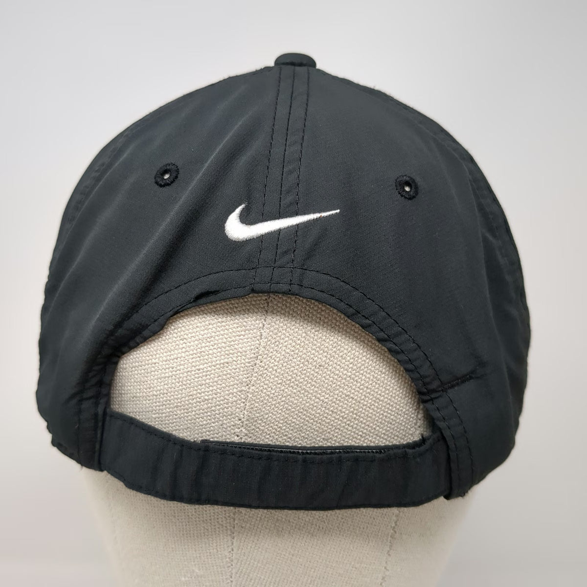 Nike Baseball Cap Black One Size Swoosh Lightweight Athletic Golf Strapback Hat