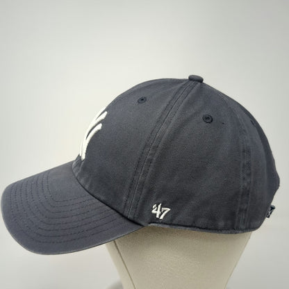 New York Yankees MLB '47 Baseball Cap Gray One Size Curved Brim Slideback Logo